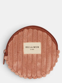 DE LA MUR Crepe round coin purse in dusty rose corduroy, front view