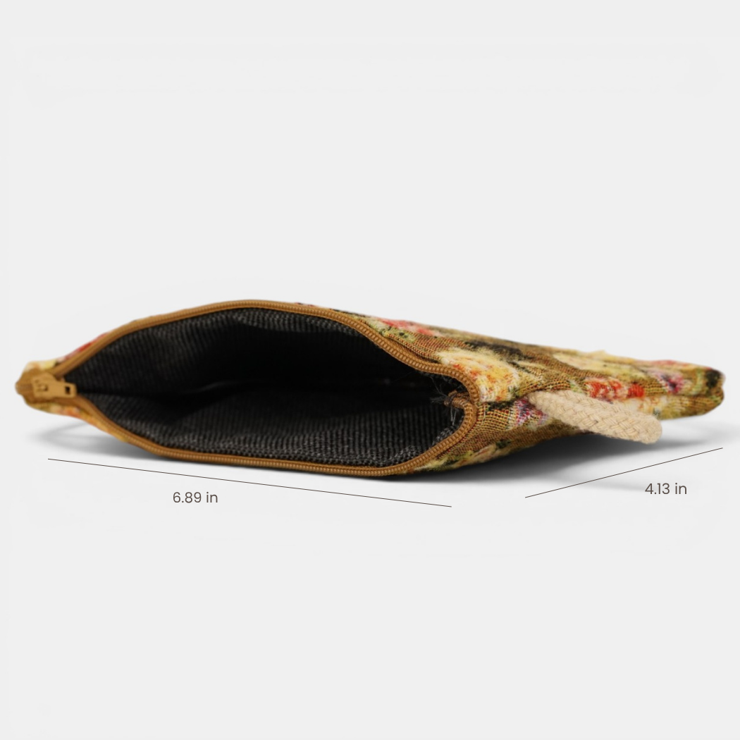 Open DE LA MUR Esme coin purse showing lined interior with 6.89 x 4.13 in dimensions