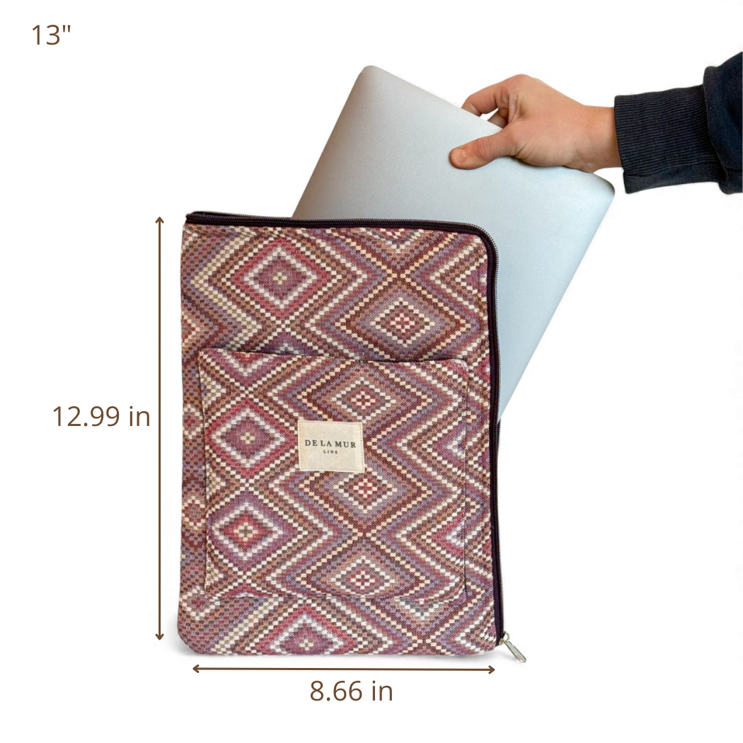 DE LA MUR Nana laptop bag 13 inch size diagram, 12.99 by 8.66 inches