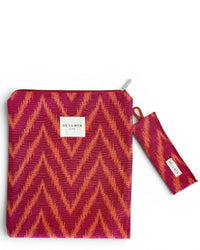 DE LA MUR Fuego zigzag jacquard book cover in pink and orange with matching bookmark, front view