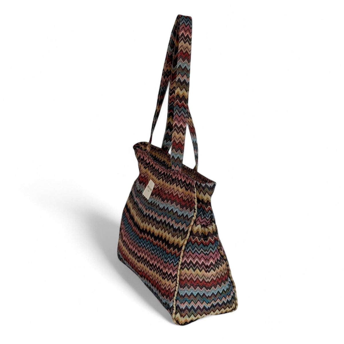 DE LA MUR Monte chevron jacquard tote bag, three-quarter side view