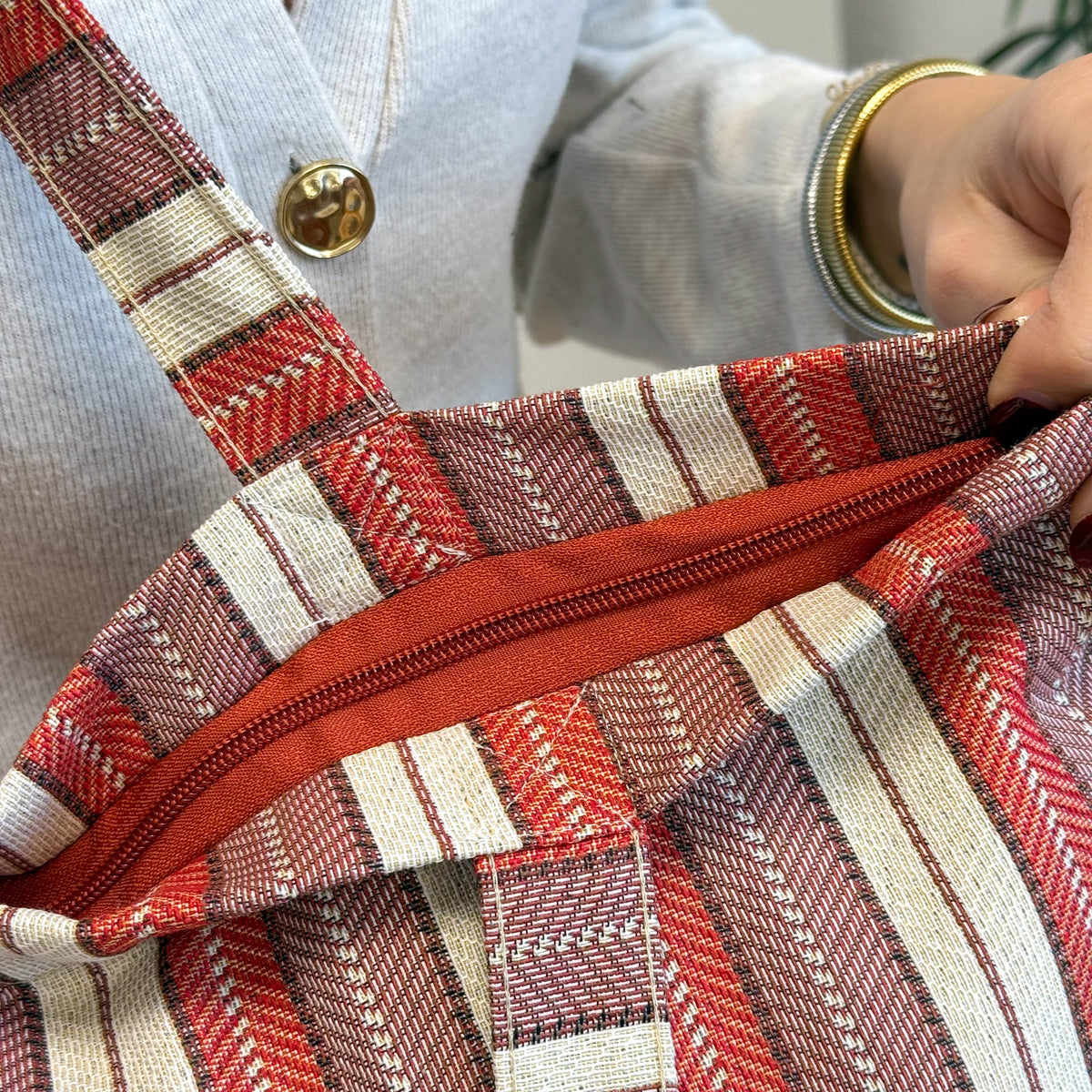 Striped Jacquard Large Zippered Bag – Burgundy & Cream (Make)