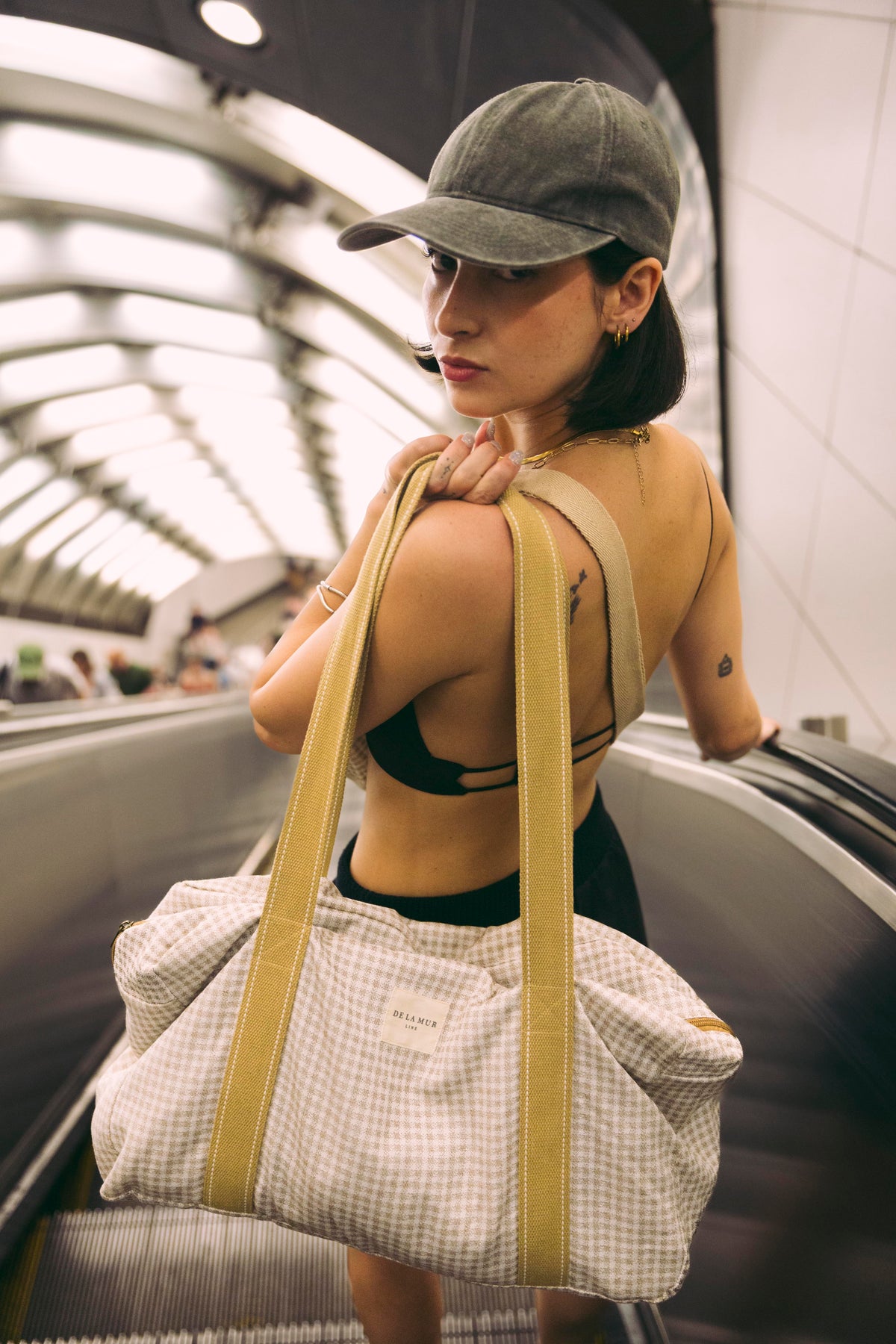 Gingham Jacquard Sports Bag – Beige & Ecru (Vison)
