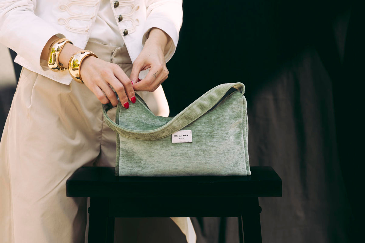 DE LA MUR Menta velvet small evening bag, view 11
