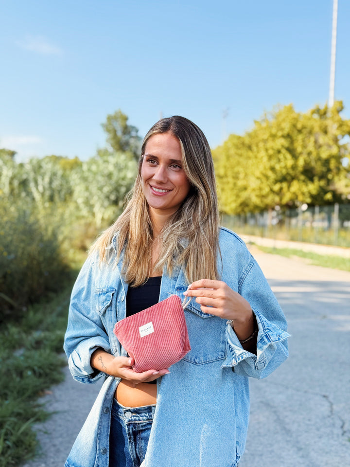 Petite trousse de toilette corail