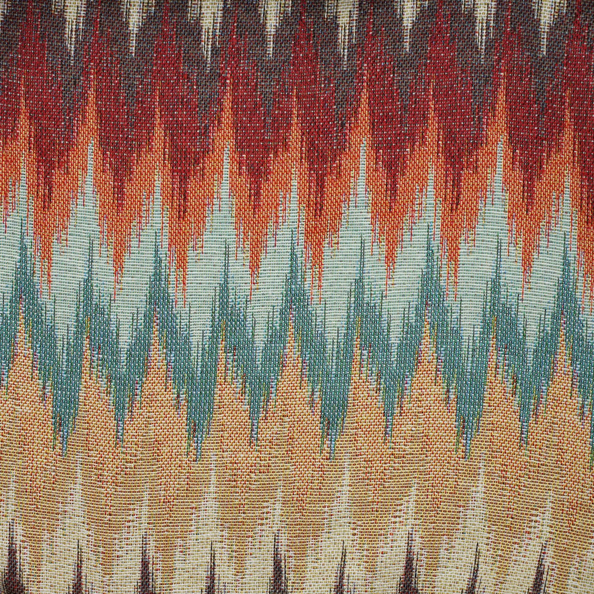 Close-up of the flame-effect zigzag jacquard fabric of the DE LA MUR Guana bag