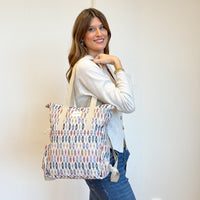 Model with the DE LA MUR Geometric Jacquard Backpack - Shoulder Bag – Multicolor & Beige (Urban)
